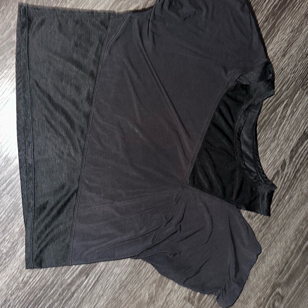 Black lululemon shirt